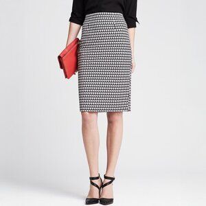 Banana Republic Sloan-Fit Pencil Skirt Size 2 Tall